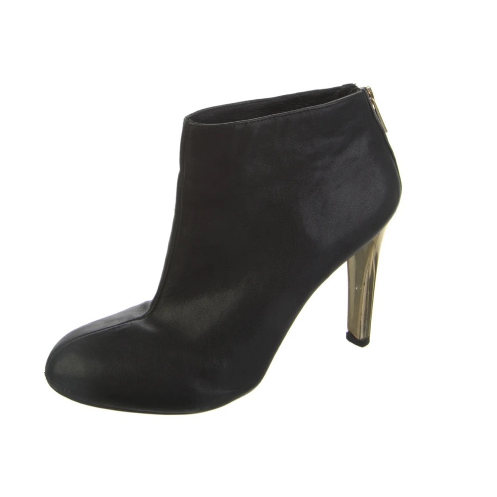 TORY BURCH
Leather Boots